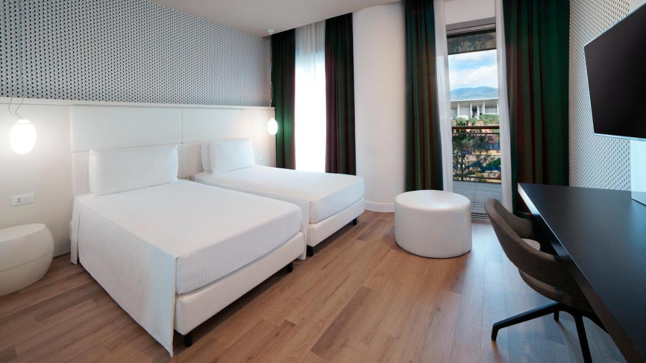 Holiday Inn Nola - Naples Vulcano Buono By Ihg Eksteriør billede