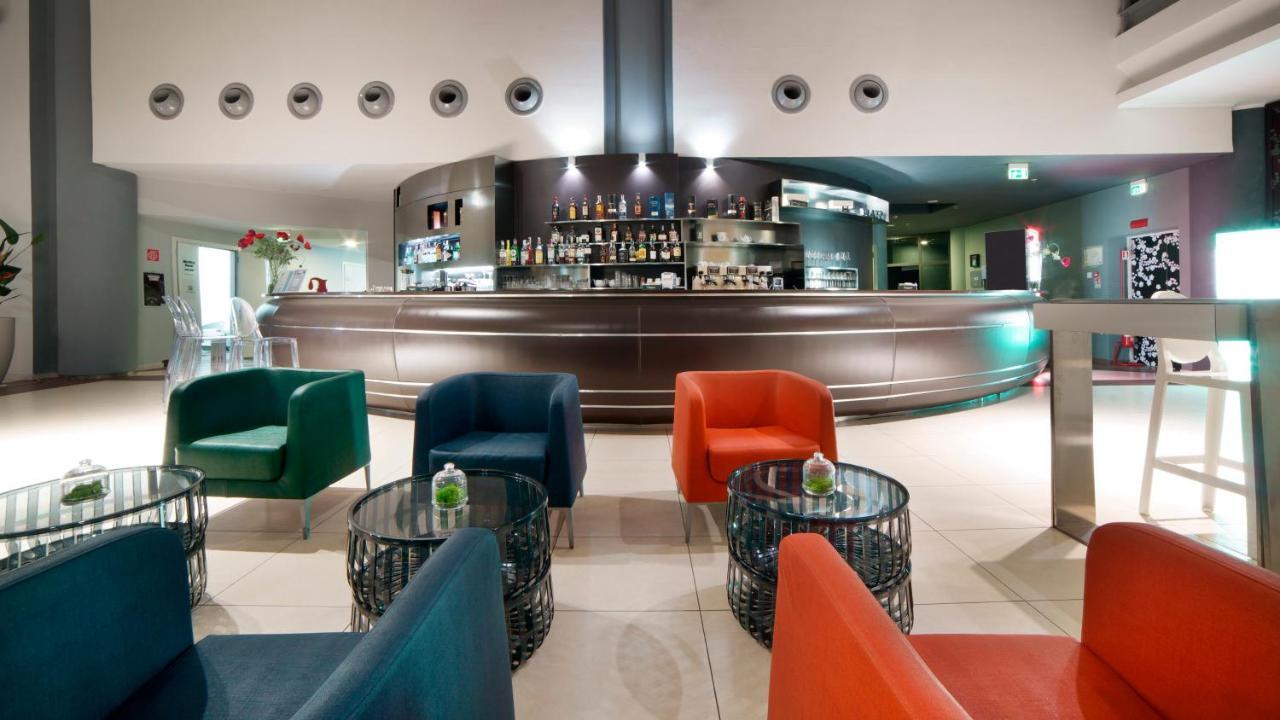 Holiday Inn Nola - Naples Vulcano Buono By Ihg Eksteriør billede