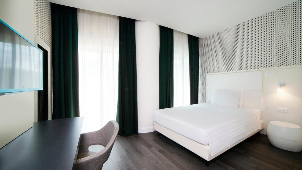 Holiday Inn Nola - Naples Vulcano Buono By Ihg Eksteriør billede